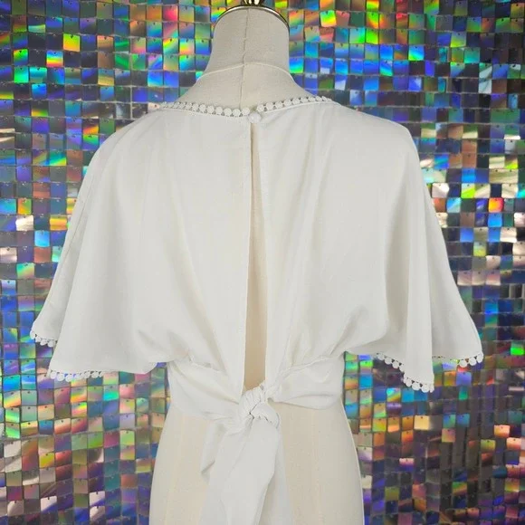 White Wrap Top Cropped Blouse Pom Trim Short Sleeve V Neck Elegant - Picture 5 of 7